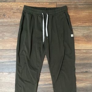 Women’s Vuori Performance Jogger in Oregano